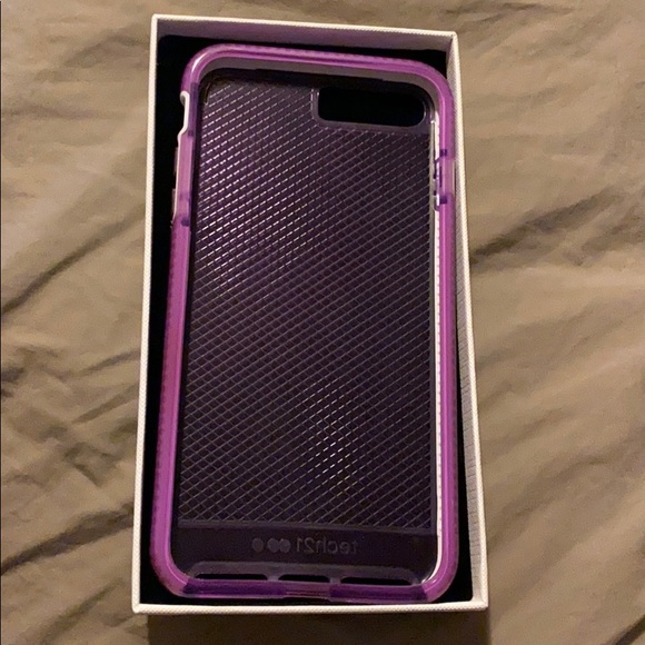 Purple tech21 iPhone 7+ case - Picture 2 of 2